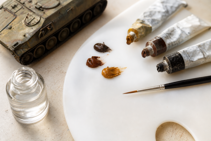 Olieverf voor modelbouw: realistische vervaging en oilbrushers